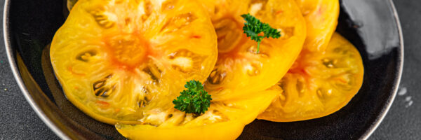 salad tomato yellow slice Cooking appetizer meal food snack on t Pomodoro Azoychka